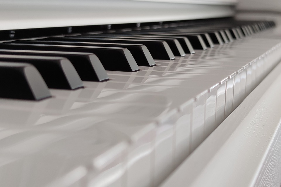 Как выбрать идеальное пианино для профессионального использования в Шымкенте