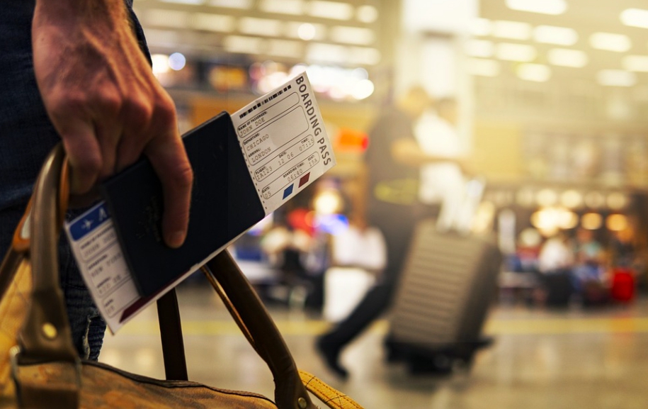 Как правильно выбрать чемодан для путешествий самолетом?