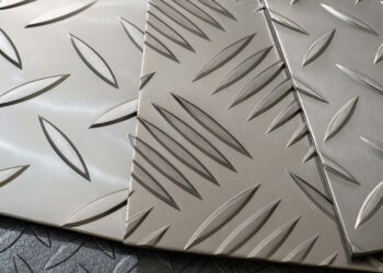 Рифлёный нержавеющий лист