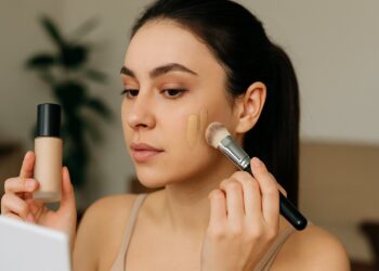 девушка тональный крем